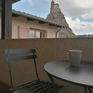  Appartement Studio Avec Balcon Au Pied Du Rocher D'aiguilhe France